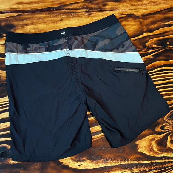90s O’Neil Board Shorts | Size 7 (Small) | Retro y2k Look, Utility Pocket, Camo! - Picture 4 of 11